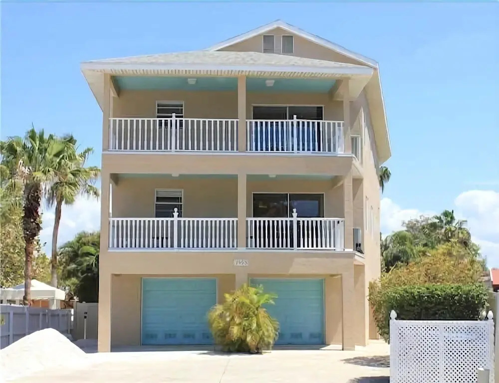 Beach Side Vista Apartment 6