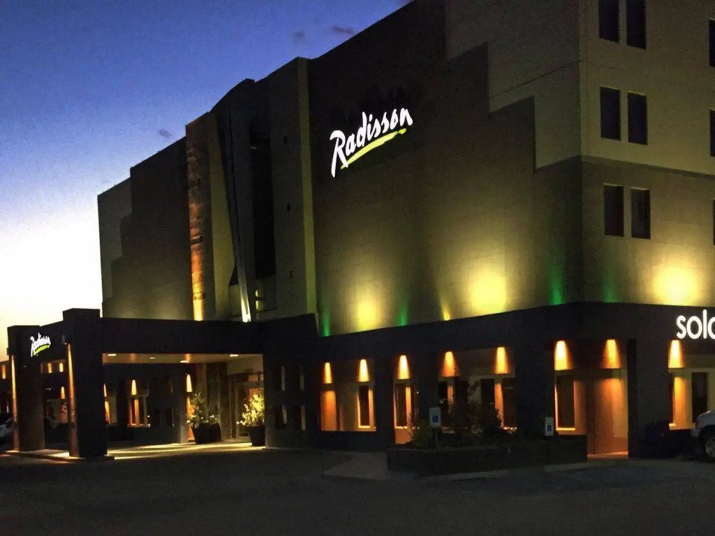 iHOTEL & Conference Centre Red Deer