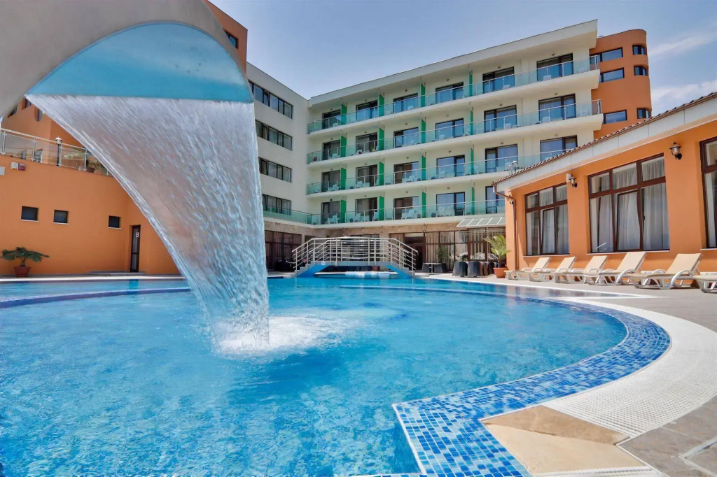 Hotel Saturn