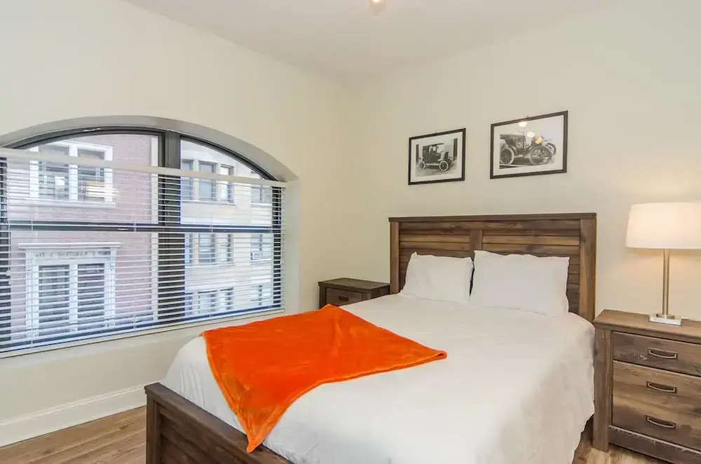BOS002 2 Bedroom Apartment By Senstay