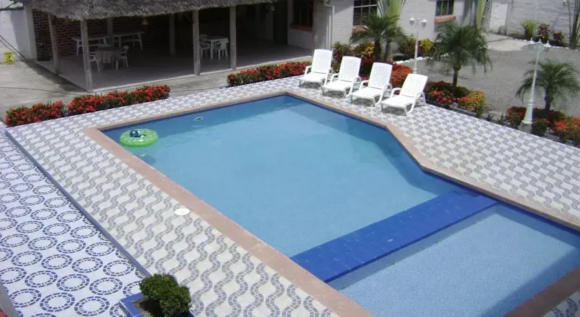 Hosteria Palmira Mar Tonsupa