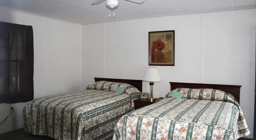 Aurora Inn & Motel