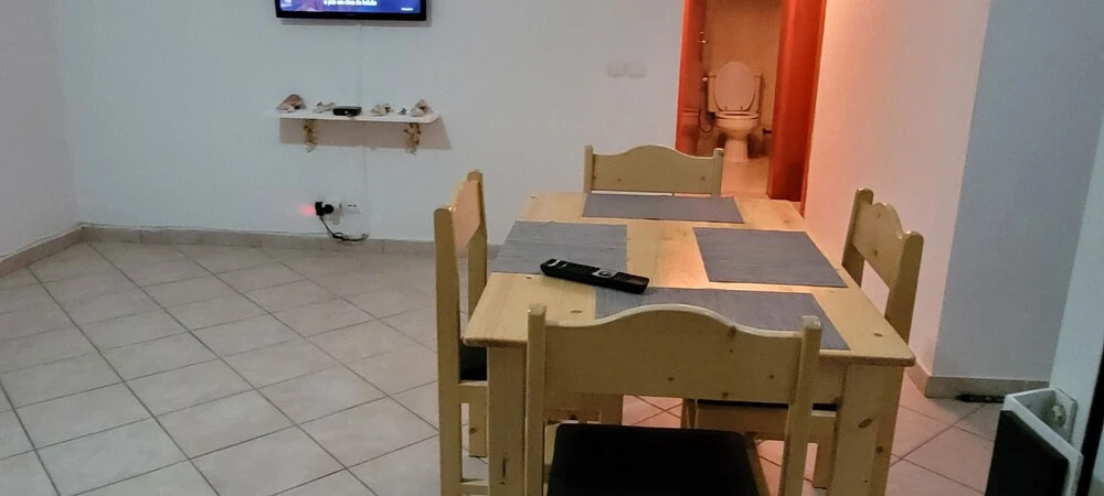 Impeccable 2-bed Apartment Located in Santa Maria