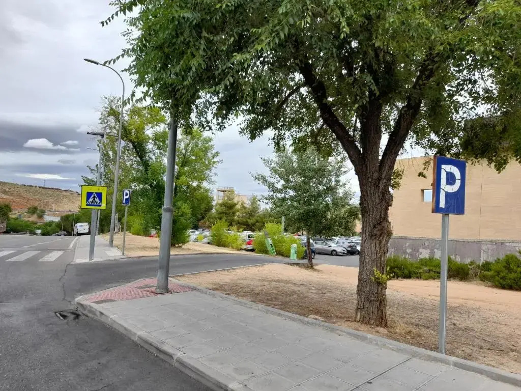 TOLETUM low cost LOFTS duplex diafanos o 2dormitorios PARKING Municipal Gratis al aire libre a 100m