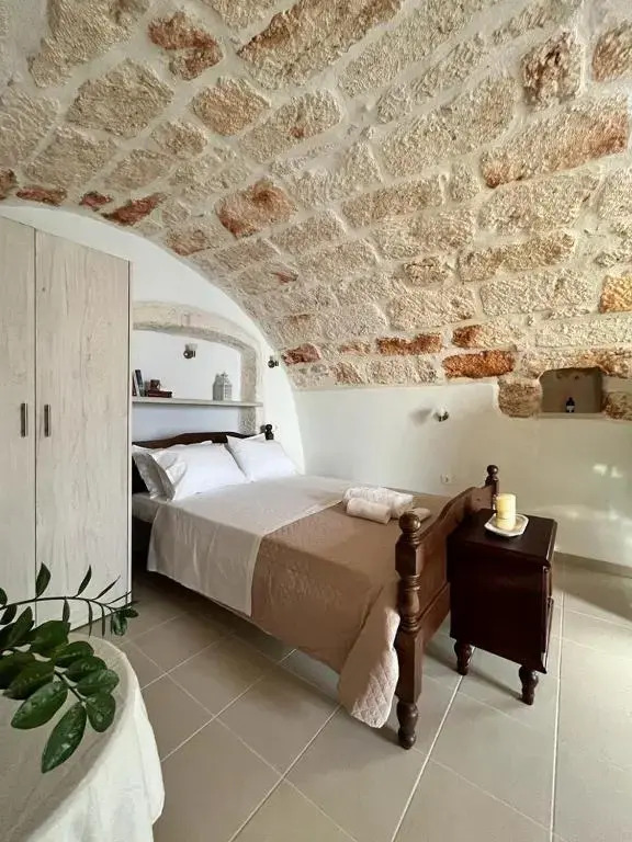 Tholos Studio, Sternes