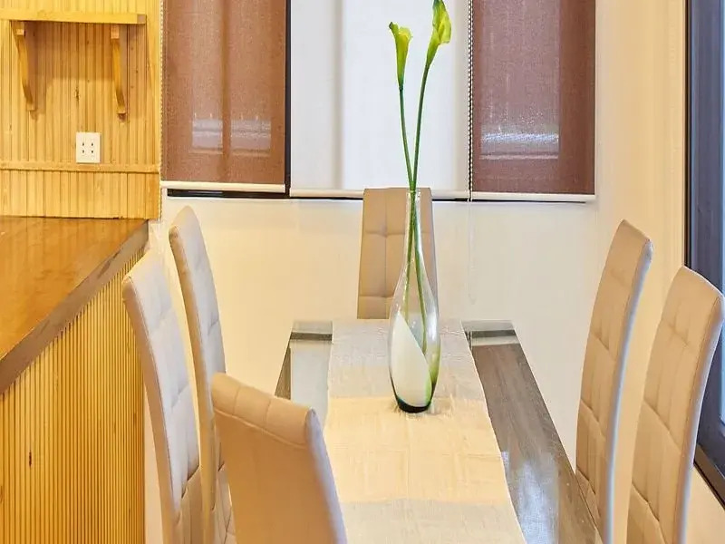 Exclusive Village Home Near Country Club, 18 pax