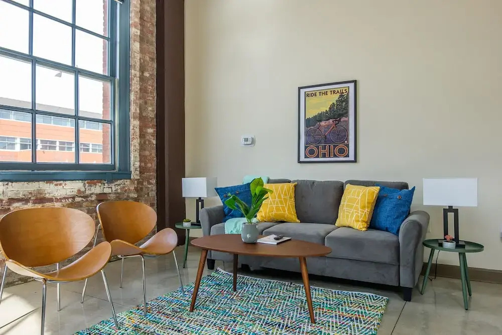 Spacious CLE Apartments by Frontdesk
