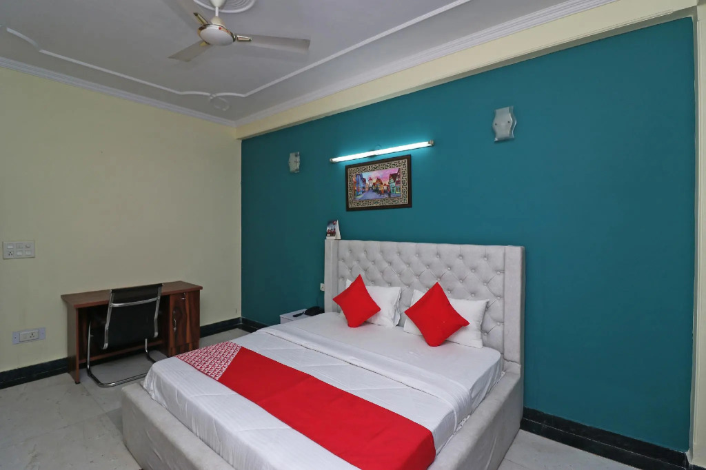 OYO 38025 Hotel The Rock Residency