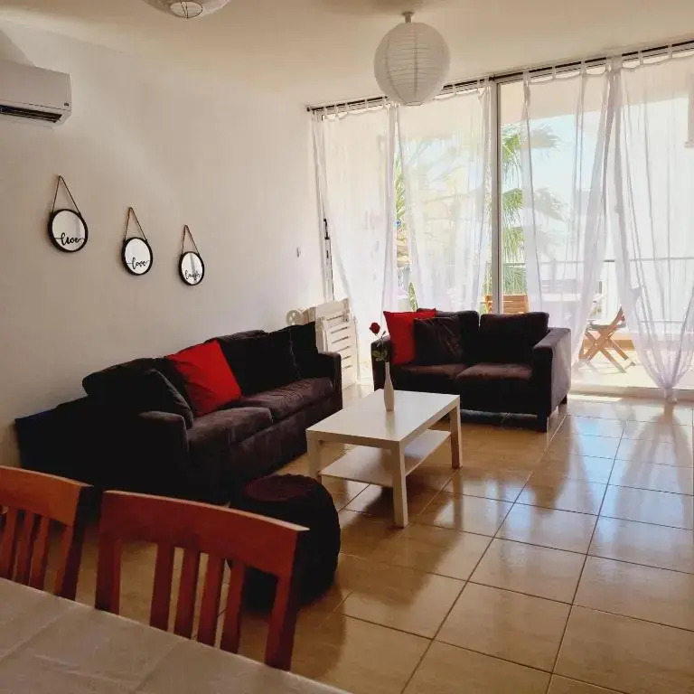 Sea view one bed apartment with pool in Peyia B7