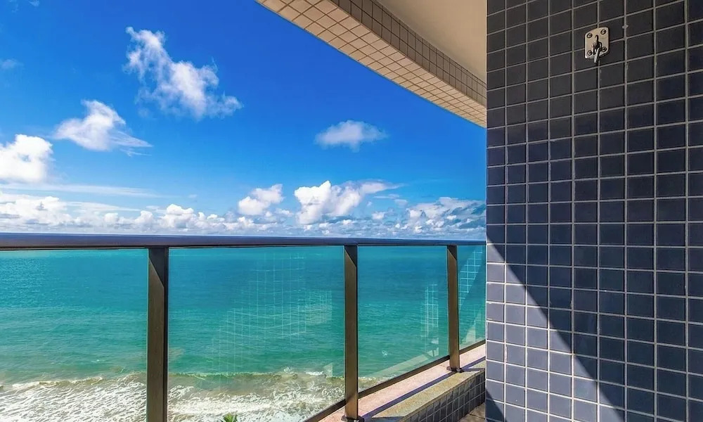Apto w/ Balcony Beachfront in Boa Viagem Cpf0902