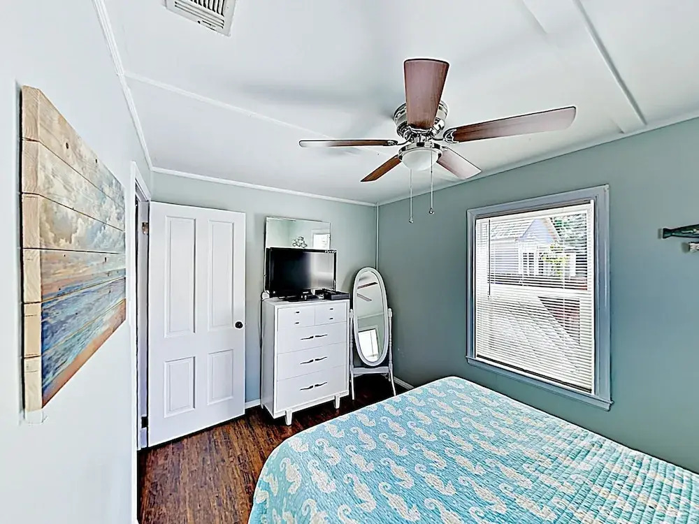 New Listing! Laguna Beach Home - 2 Blocks To Gulf Home