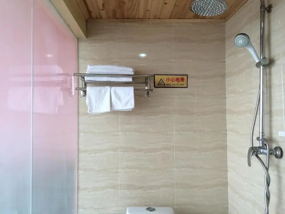 Leize E-sports Hotel(雷泽电竞酒店（杜莆草堂地铁站店）)