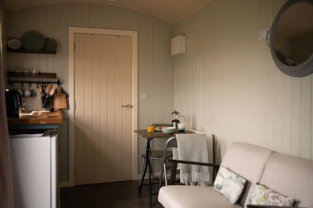 1 Bed Shepherds Hut-sleeps 2-pets-parking-mtn View