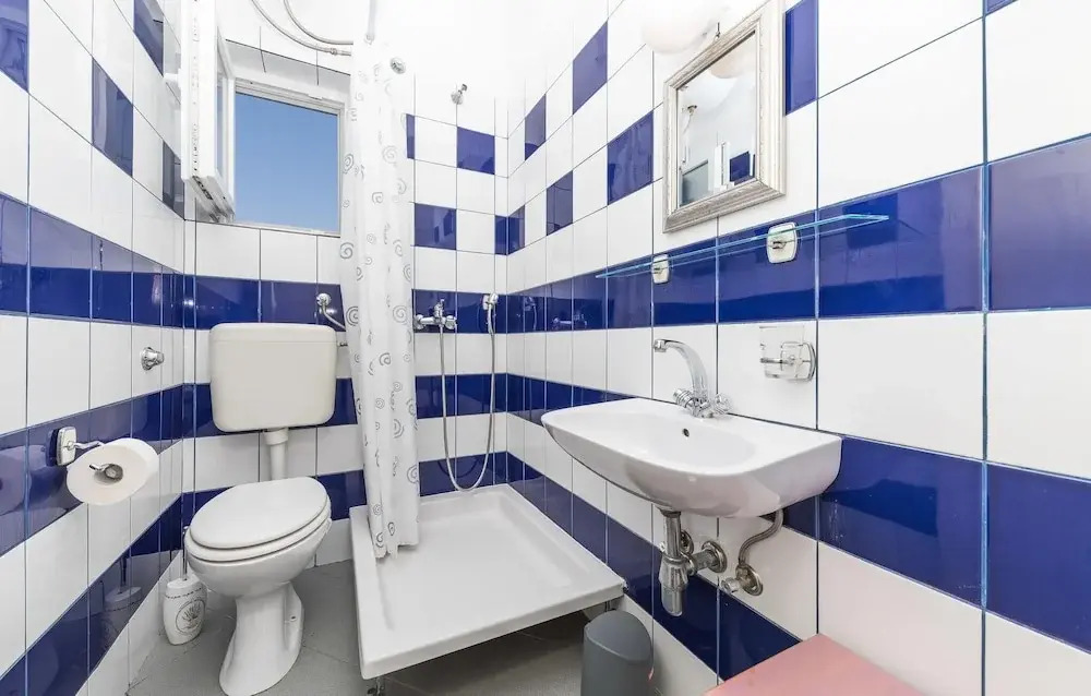 Beautiful Apartment in Vinisce With 2 Bedrooms and Wifi