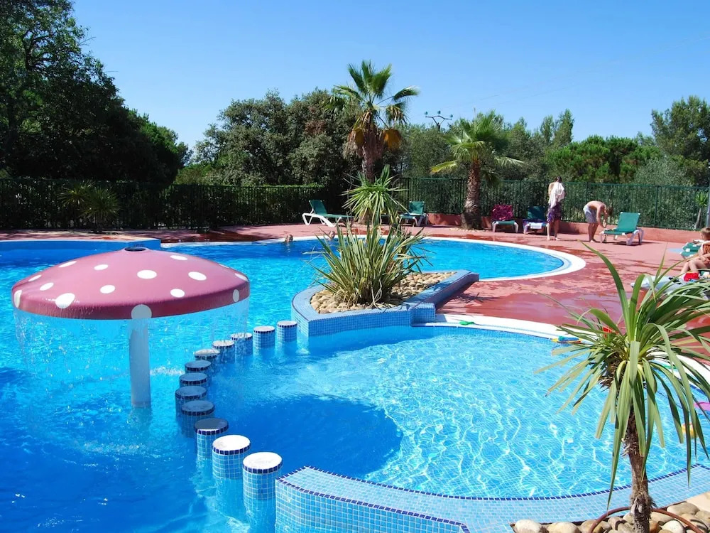 Cottage With AC Near Beach, Agde