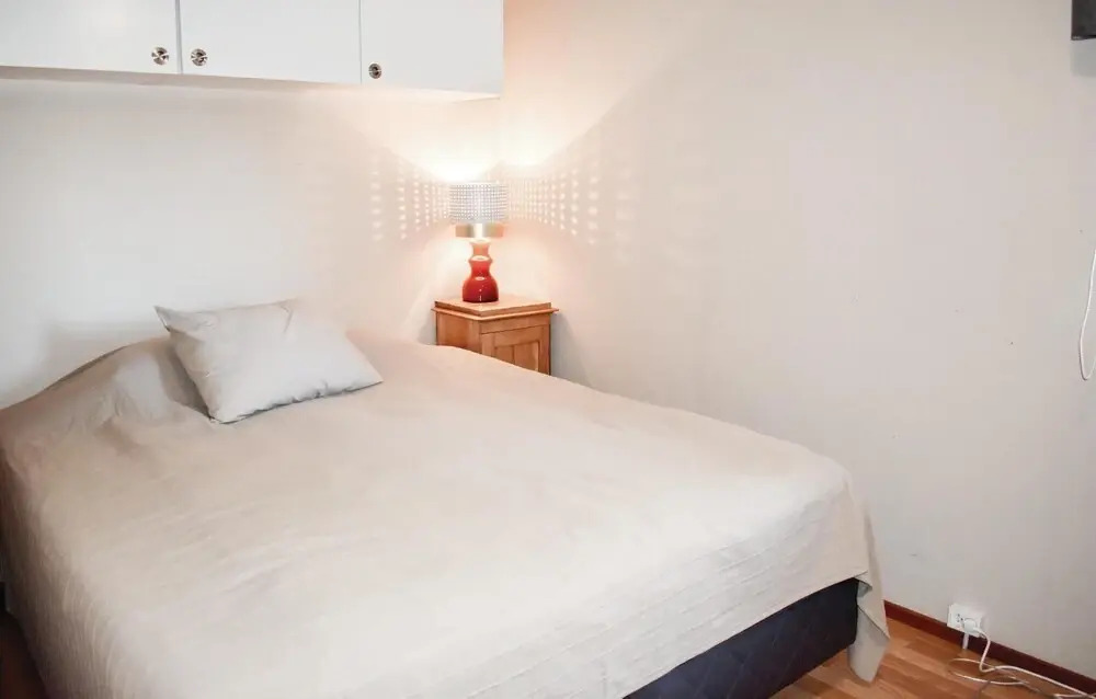 Nice Home in Motala With 4 Bedrooms