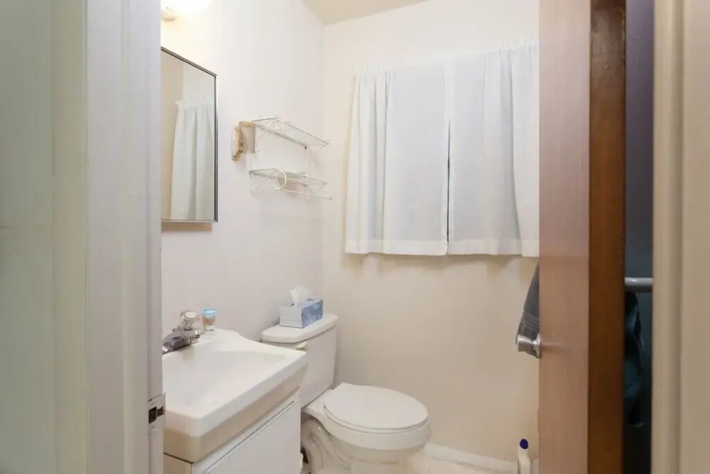 Cozy Cottage #212085 2 Bedrooms 2 Bathrooms Cottage