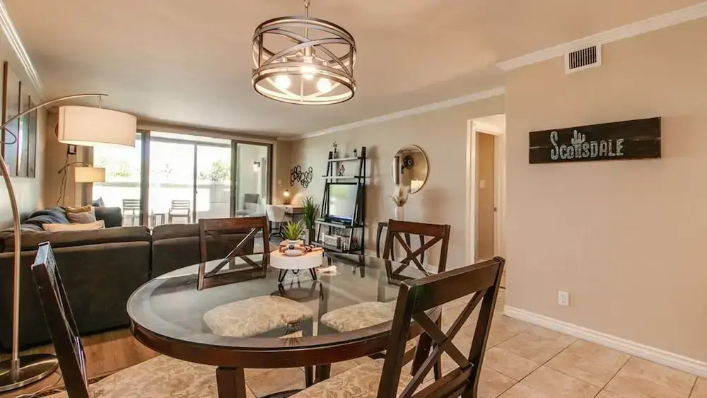 2 Bdrm Condo in the Heart of Old Town Scottsdale!