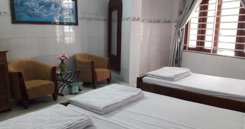 Nhu Y Hotel