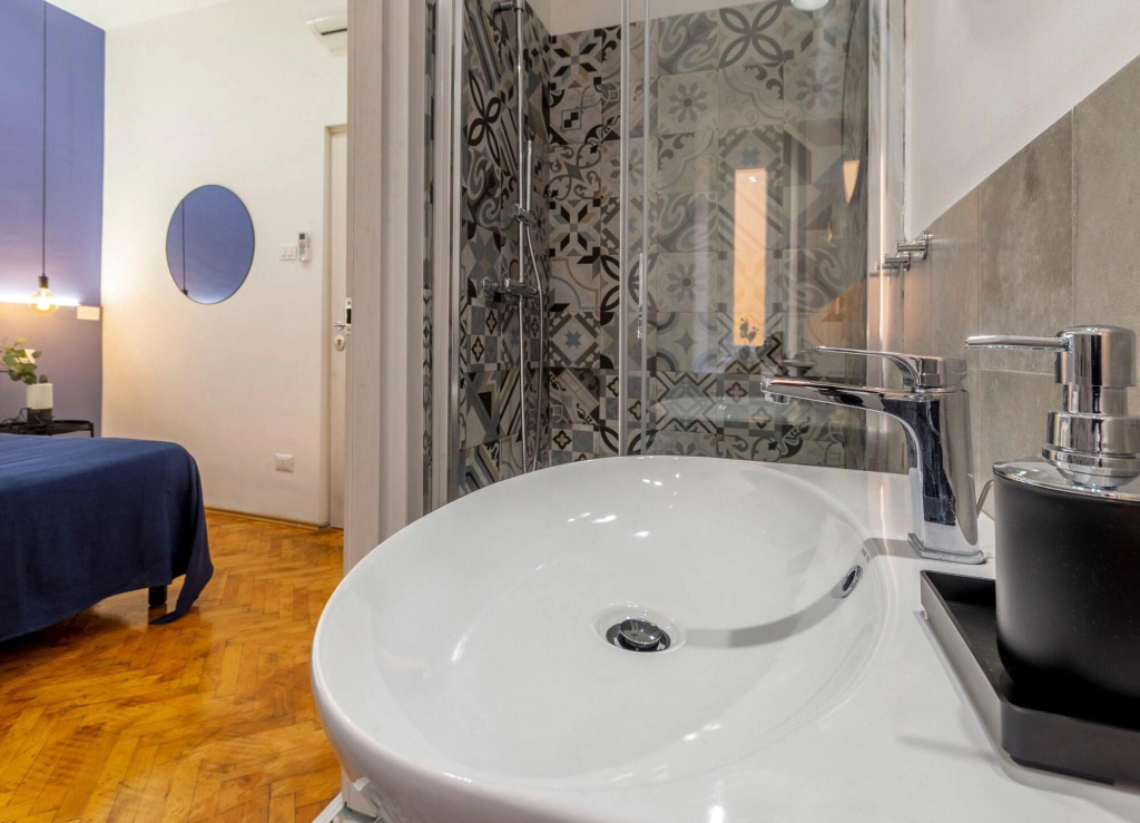 Ghiberti - Lovely Guesta Room w Bathroom