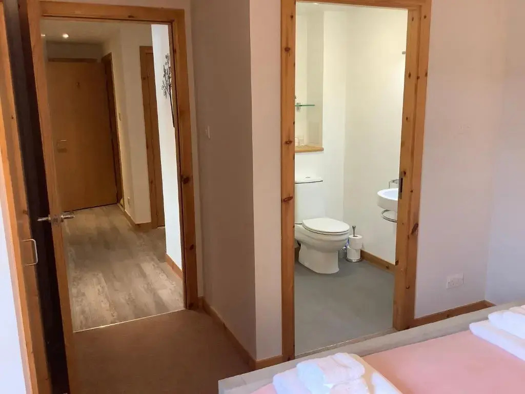 37 Farraline Court, City Centre apartment