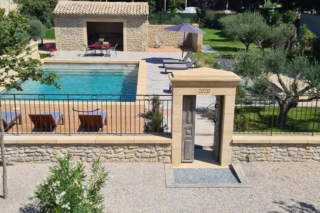 Le Cabanon de Nans. Gîte de charme en Provence.