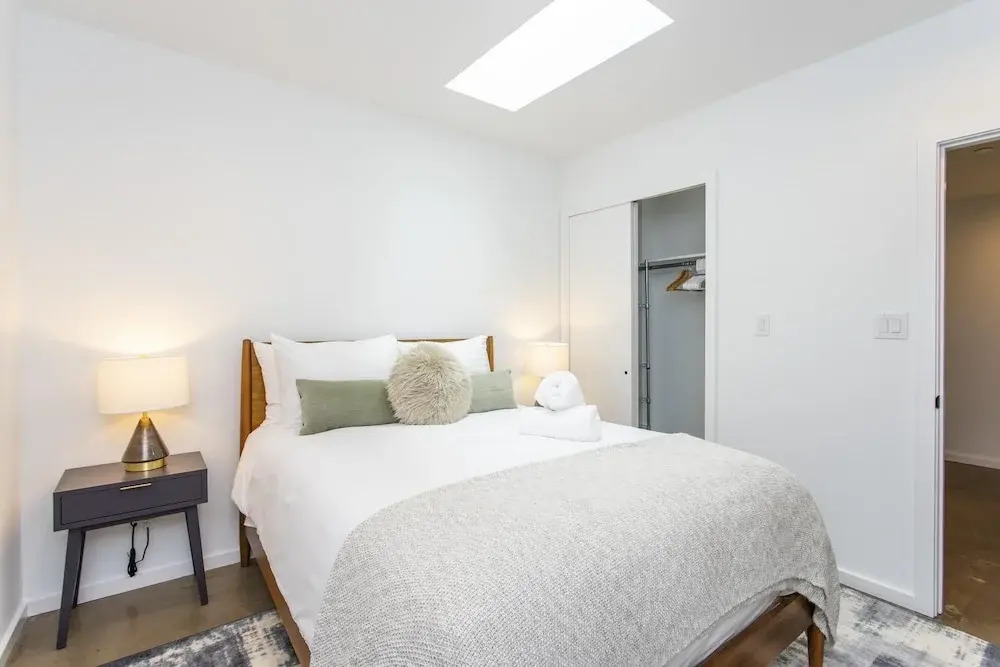 Inventors Loft 3 - Relax/play/explore- Center City