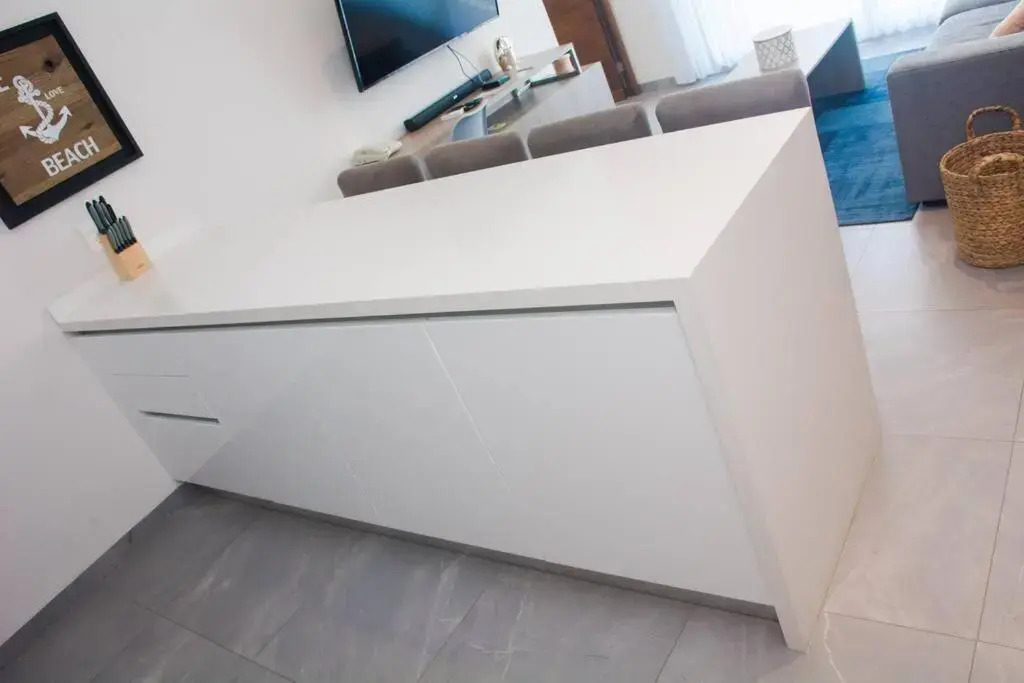 G101N DaVinci Condo 2BR walking distance to the beach