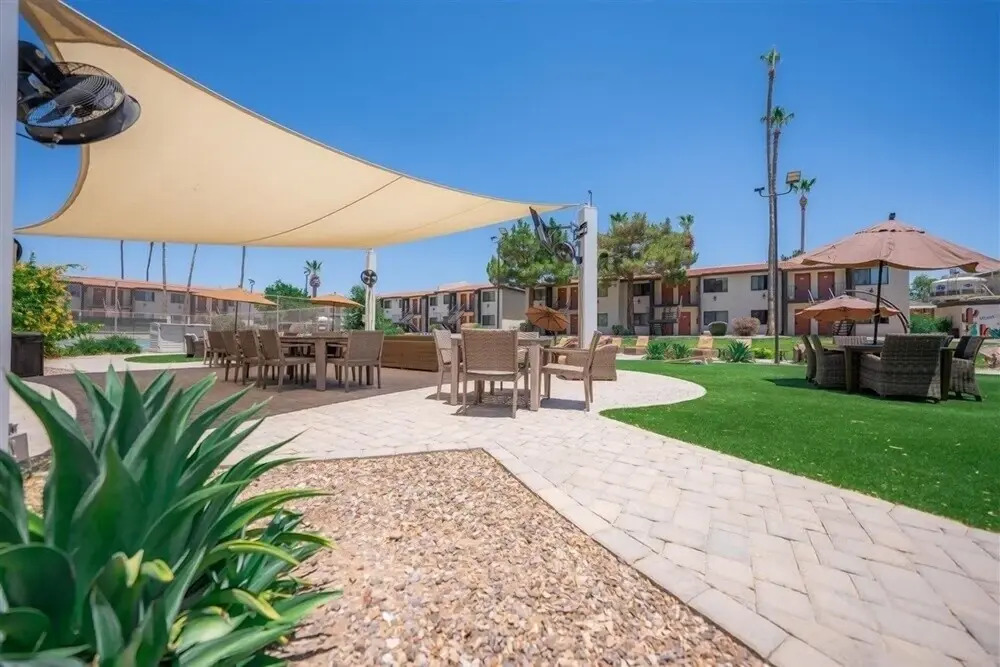 134 Fully Furnished, amenities galore! by RedAwning
