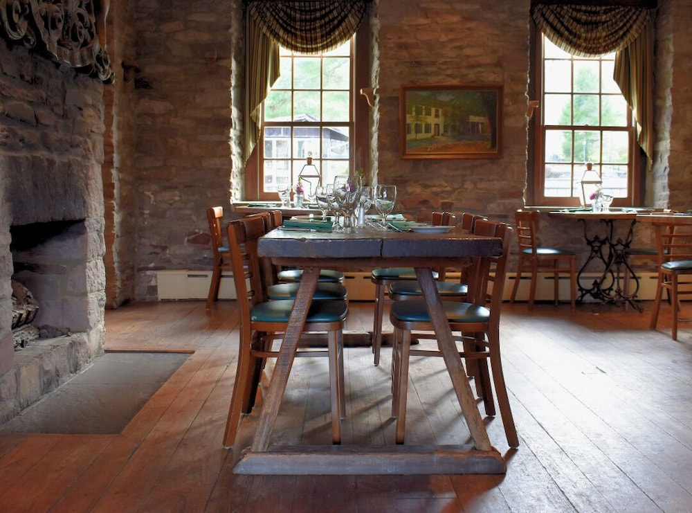 Black Bass Hotel