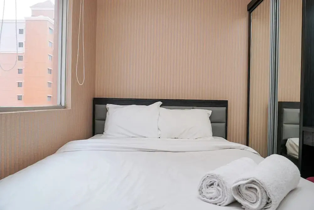 2br Near Toll Soeta Airport at City Park Apartment