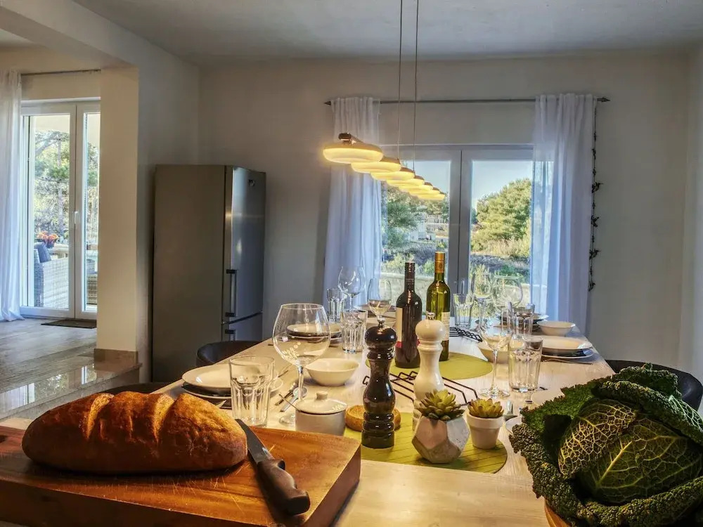 Luxurious Villa Near Vir With Swimming Pool