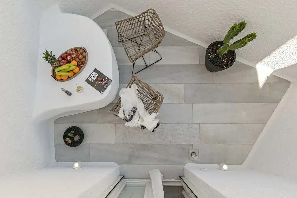"Makava Suites" Your Luxe Urban Sanctuary