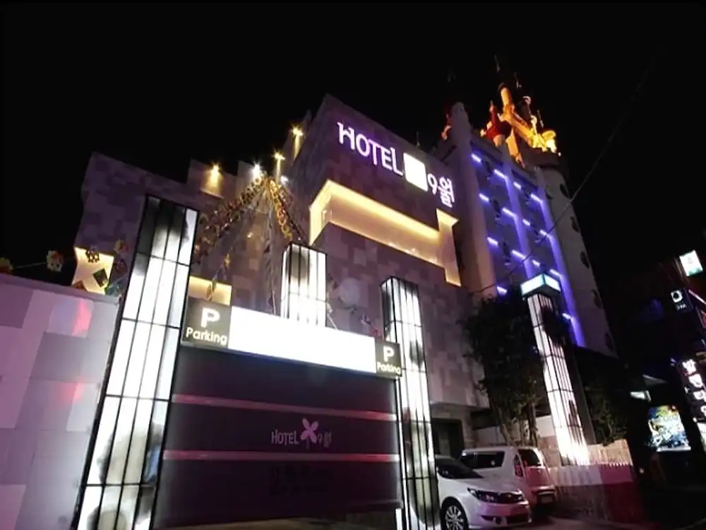 Karat Hotel