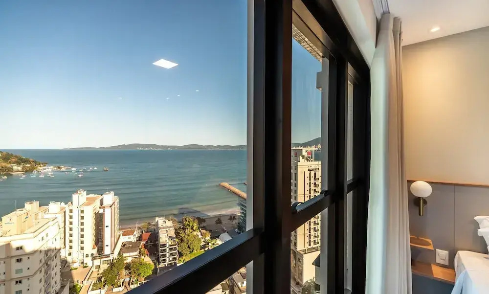 MHFBs - Edifício Moderno c/ piscina vista mar em Itapema