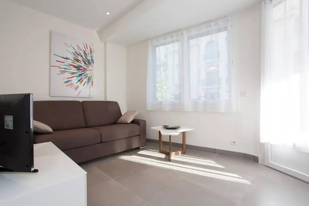 Martinez Area: New 2beds/2baths