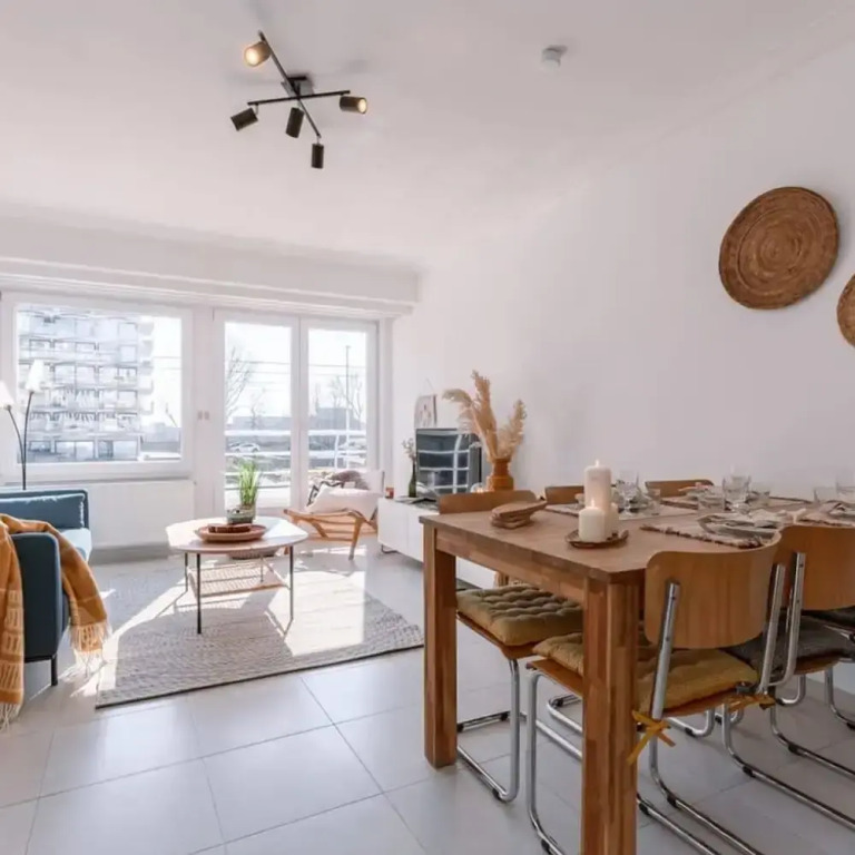 Lovely Sunny Flat Just Near the Beach and the sea