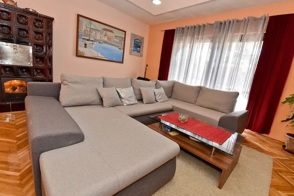 Family Home Agava