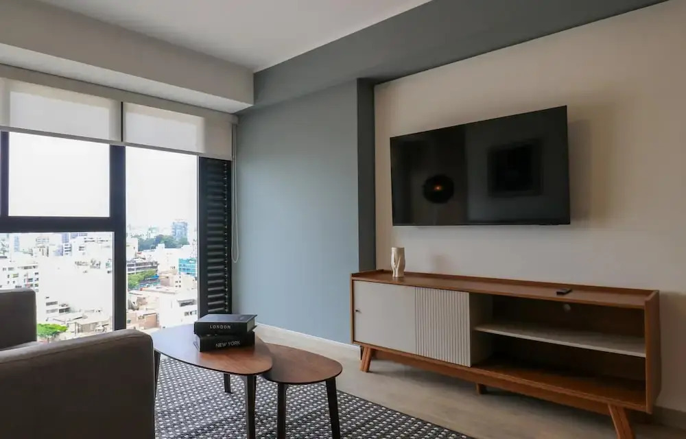 w Engaging 2BR in the Heart of Barranco