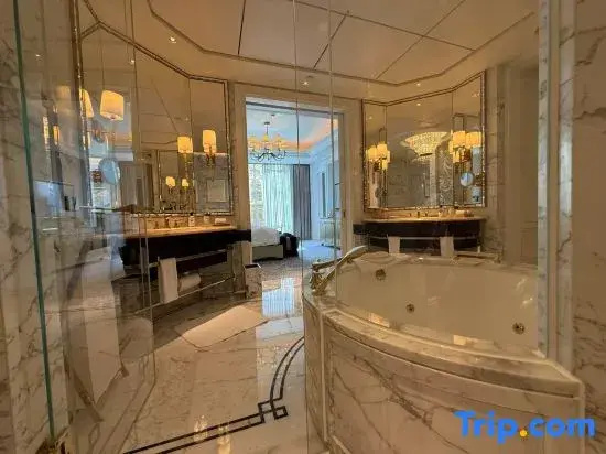 Westin Audio-Visual Homestay (Youth Street Subway Station & Color TV Tower Night Market Branch)