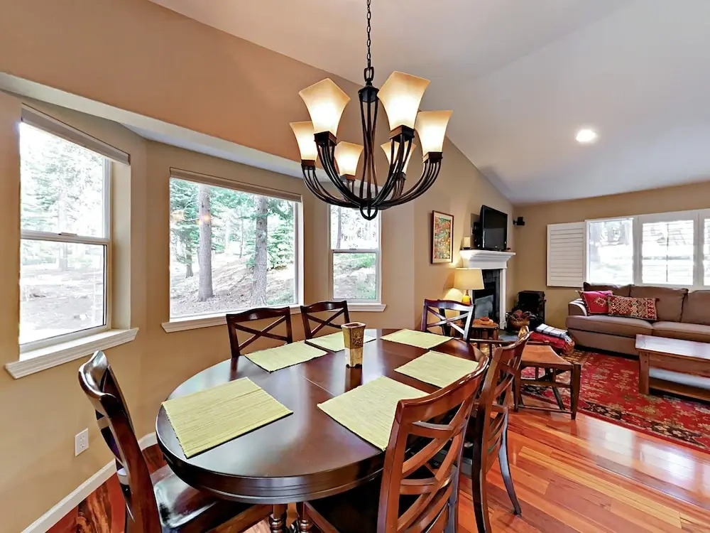 Totally Remodeled Cabin in South Lake Tahoe by RedAwning