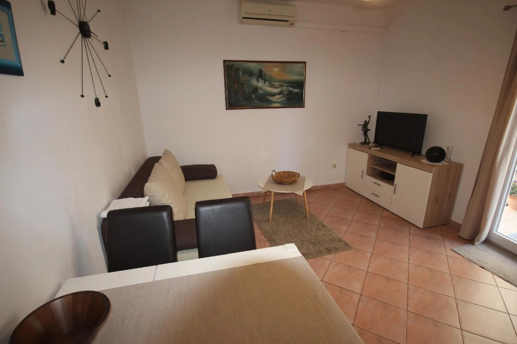 Cosy Apartment 5min to Beach Mirela Borik