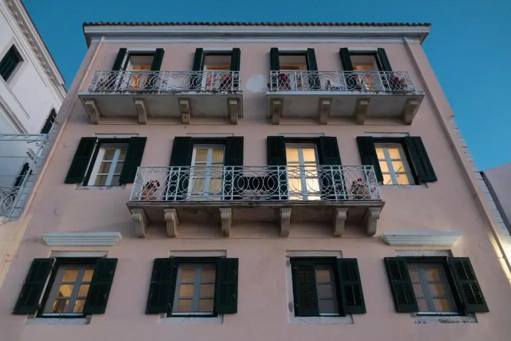 The Corcyraean Luxury Seafront House & Yard