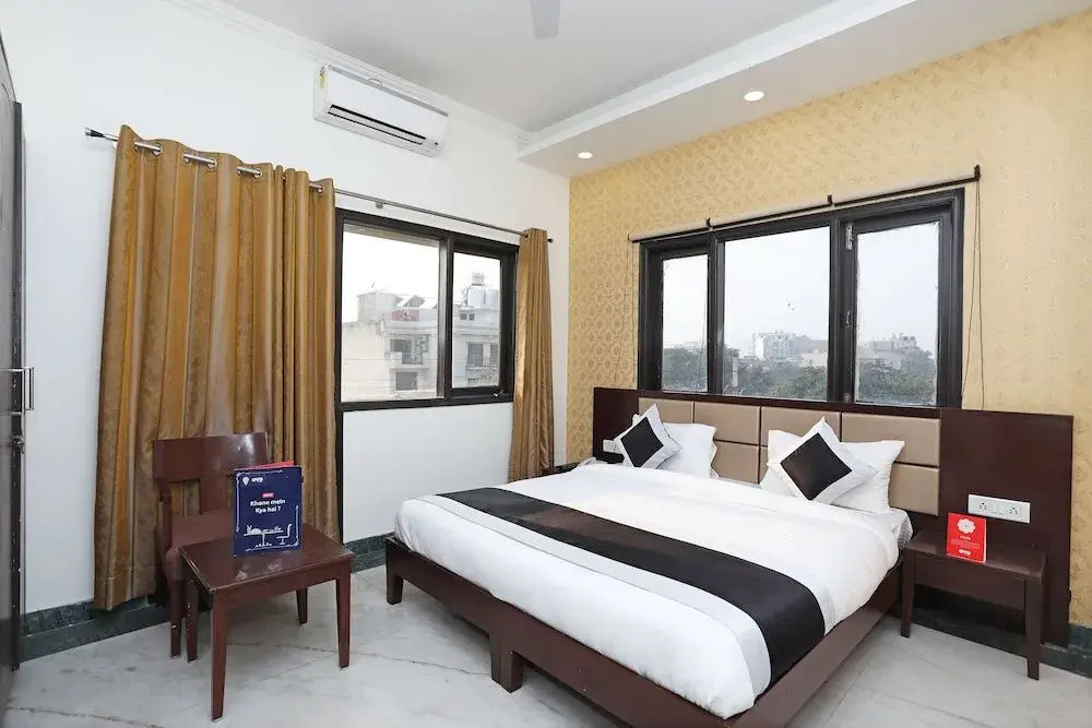 OYO 11044 Hotel Tulip Suites