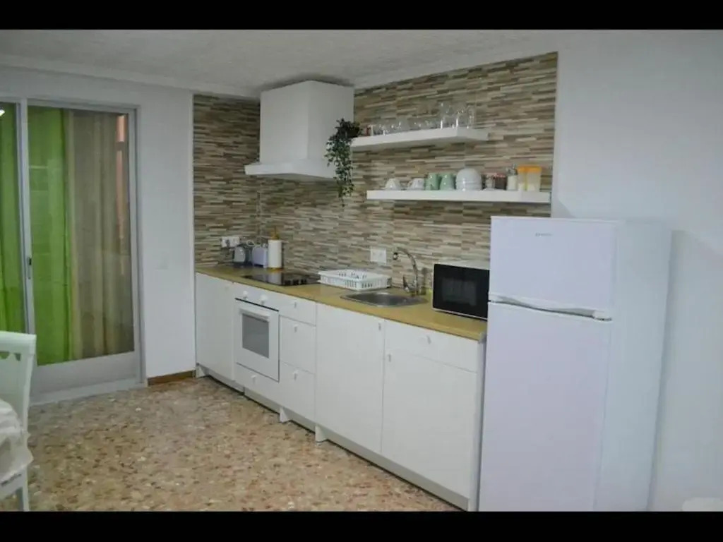 1 Bedroom Apartment With Gallery Balcony Free Netflix, air Conditioning