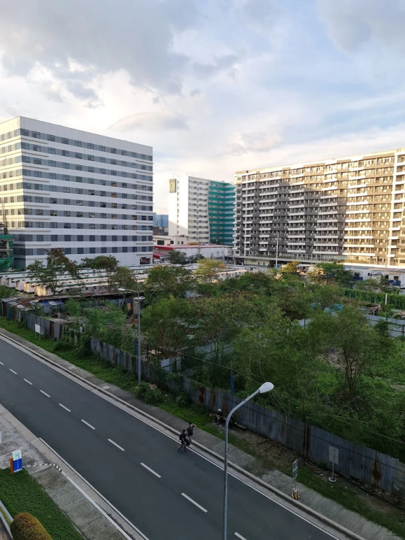 Sea Residences - Condo R Us