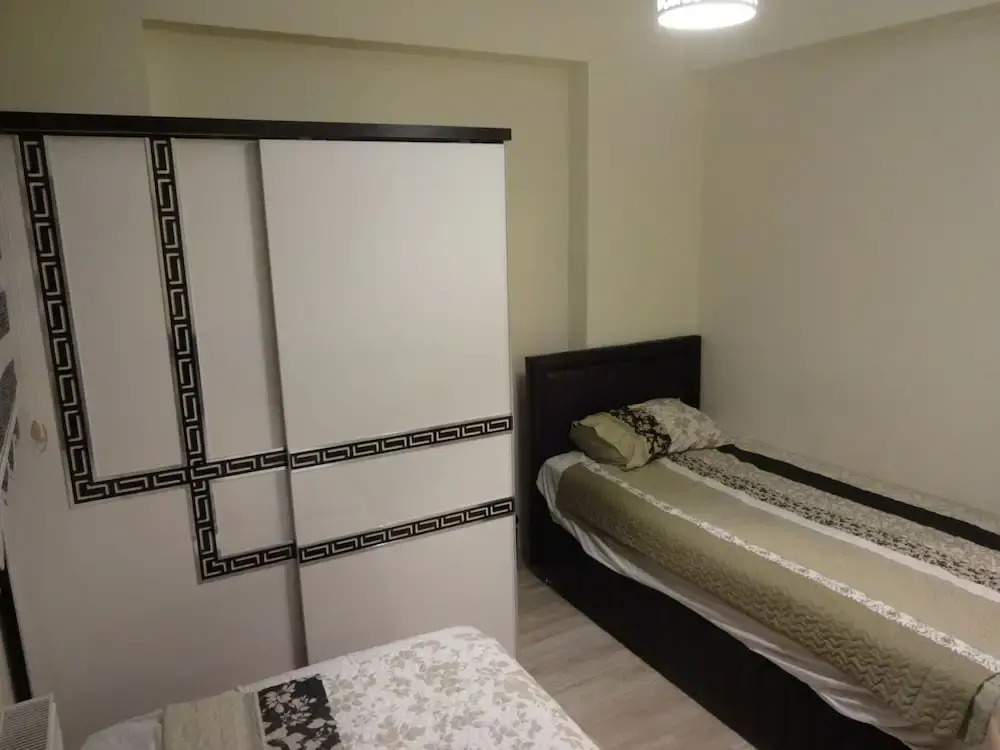Luxerious Three Bedroom Apartment