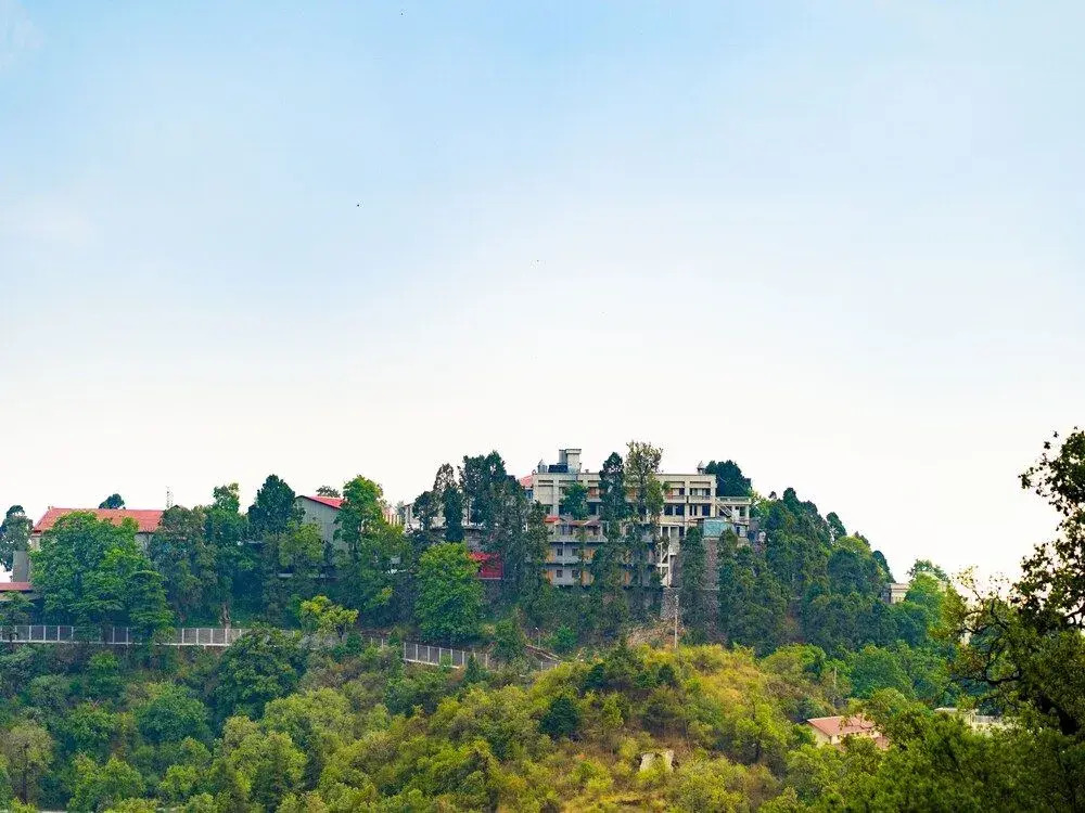 OYO 14191 Home Studio Valley View Barlow Ganj