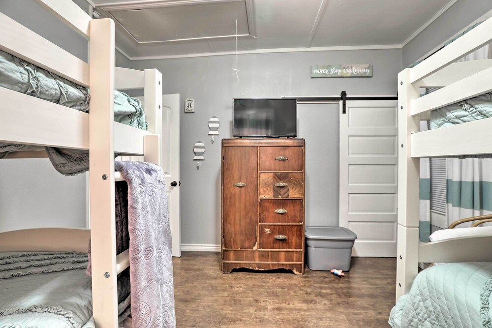 Historic Galveston Home: Walkable Neighborhood