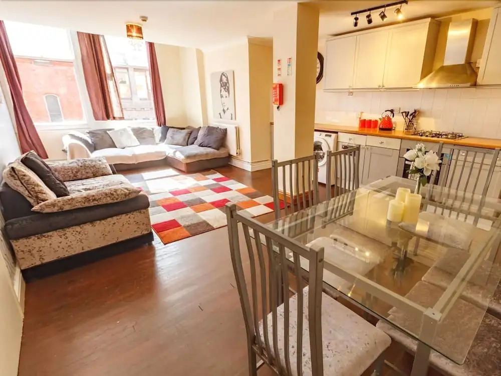 Liverpool City Prestige Appt Sleeps 8